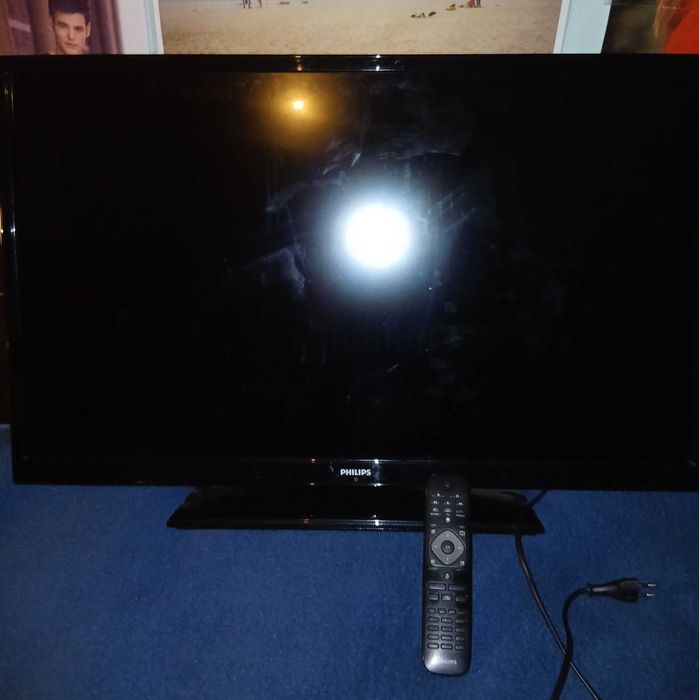 vand televizor philips defect nu se aprinde ecranul are doar sonor