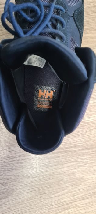 Зимни обувки висок клас водоустойчиви и топлоустойчиви Helly Hansen 43