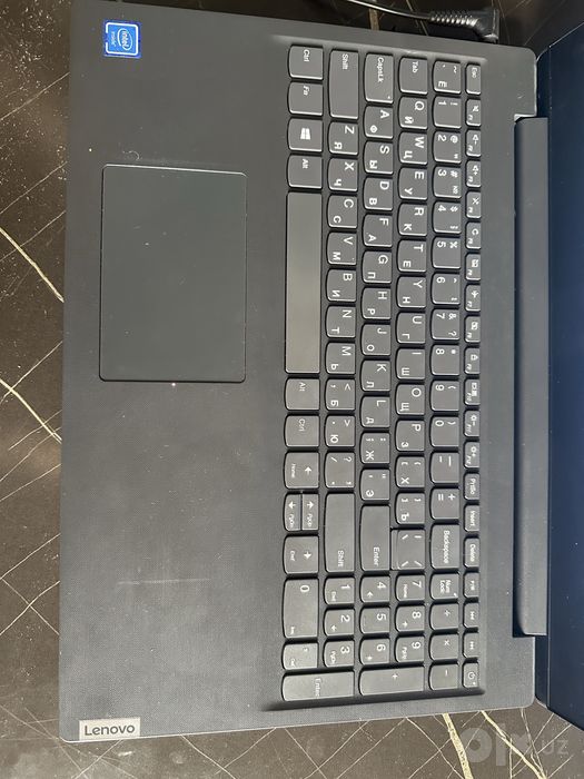 Ноутбук продается LENOVO
