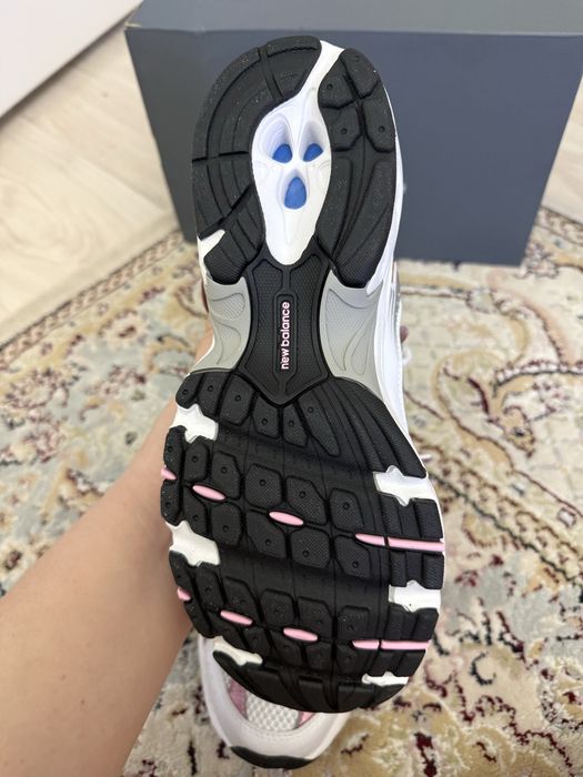 Продаю оригинальные новые New Balance