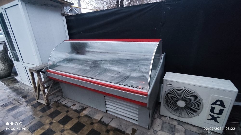 Срочно Холодильник и тележки продается!!