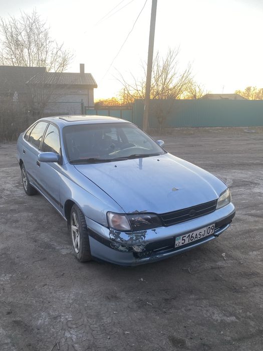Toyota Carina e