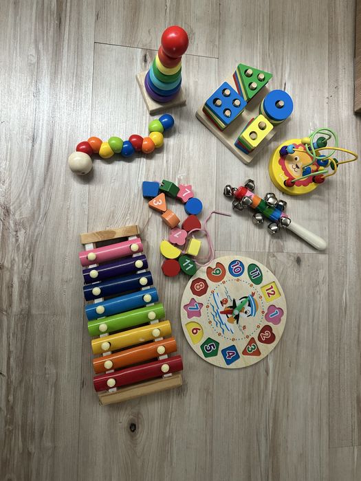 Дървени играчки за деца 0-3 г.