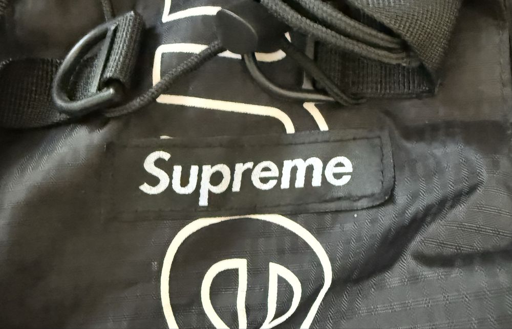 Ghiozdan Supreme Negru