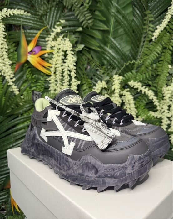 OFF-White Odsy 1000 Black