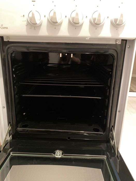 Продам газовую плиту Flama