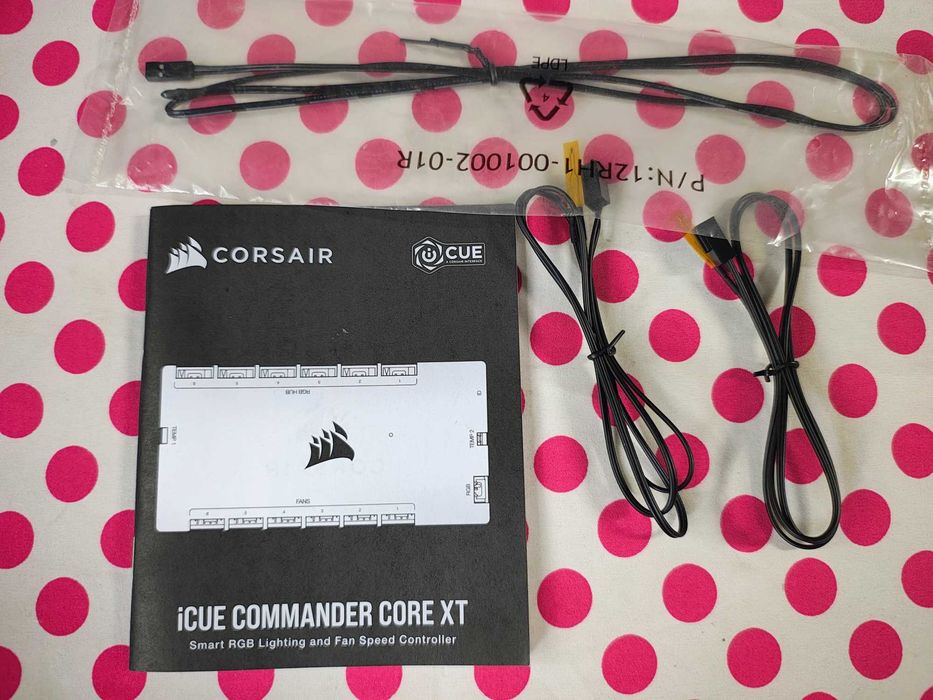 Fan controller Corsair iCUE Commander CORE XT RGB.