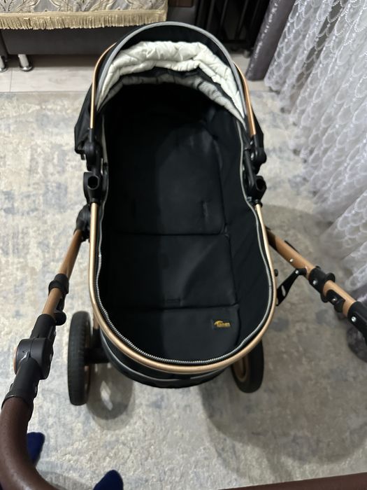 детская коляска.