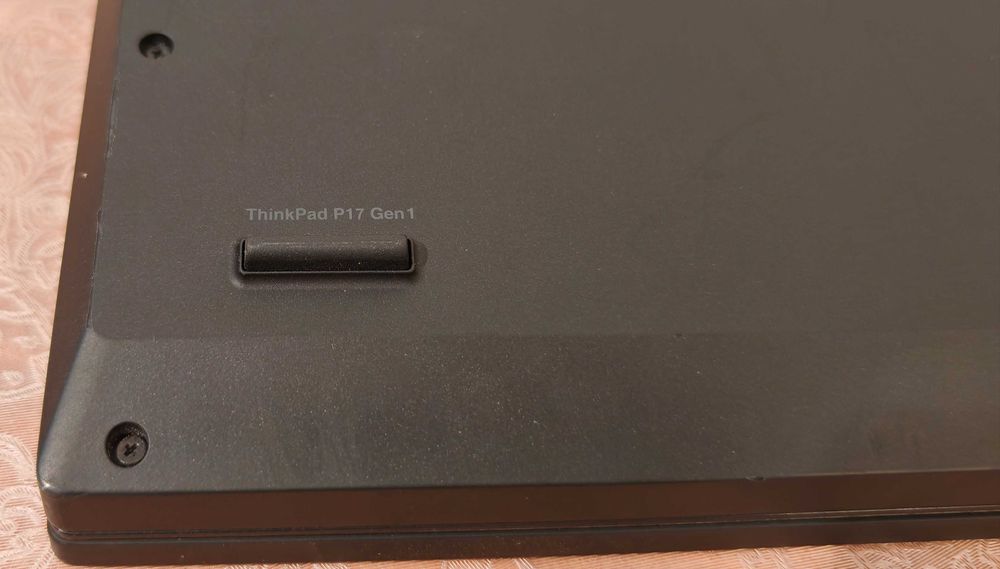 ThinkPad P17/Core i7-10750H/16GB RAM/512 SSD/Quadro T2000 4GB/17.3 IPS