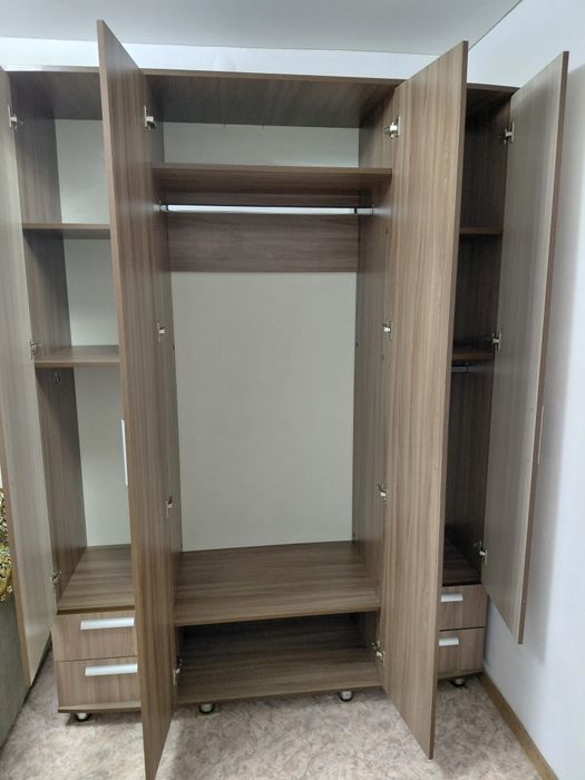 Продам шифонер в береке