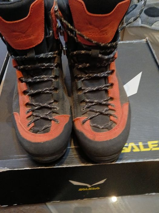 Страхотни обувки за планина Salewa 42