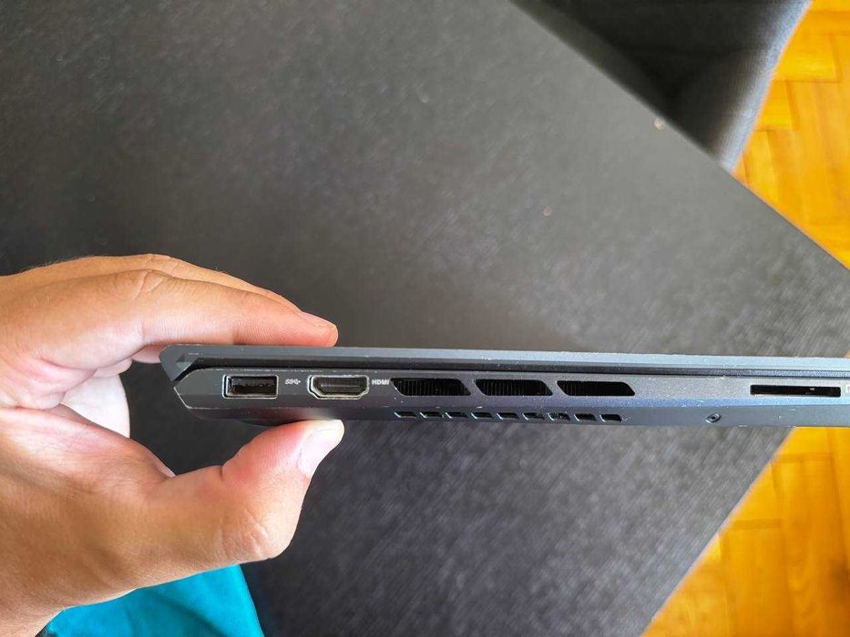 ASUS ZenBook Pro 15 OLED UM535QE / Лаптоп