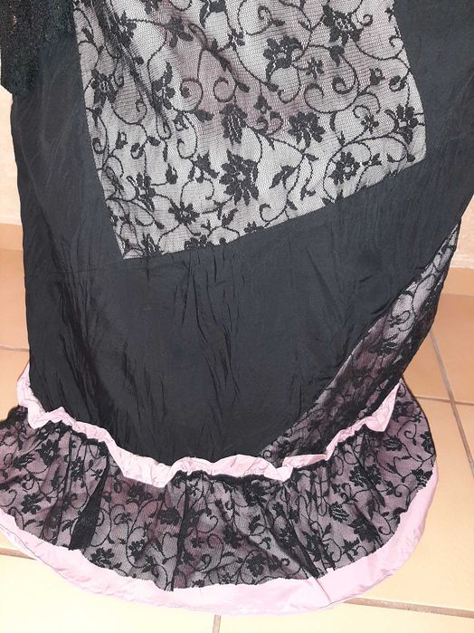 Стилен комплект в черно и пепел от рози