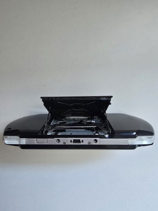 Продам Sony PSP 2000.
