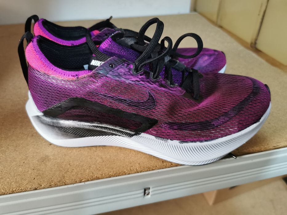 Vând adidași Nike mărime 38 noi