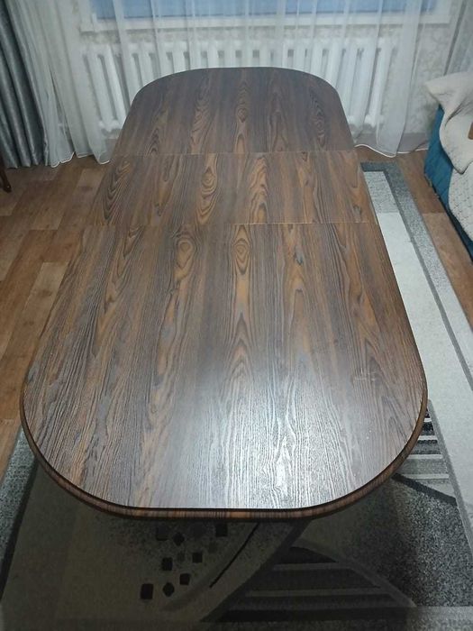 Продам стол для гостей