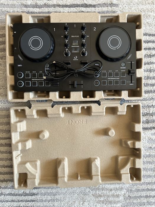 Pioneer / AlphaTheta DDJ-FLX2 DJ контролер – като нов + кутия