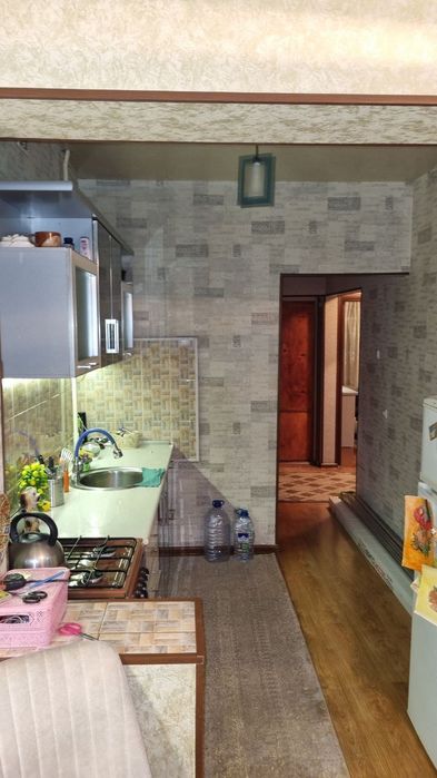 Продается квартира 2/4/4 парк Локомотив