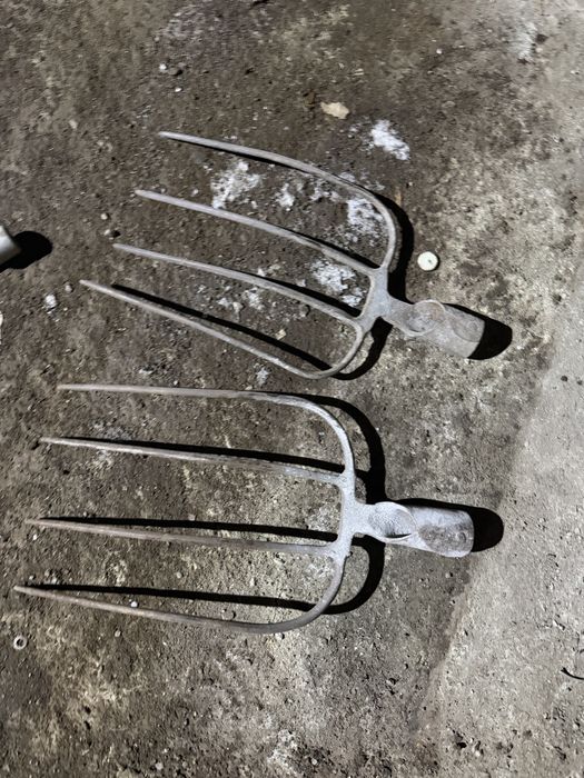 Продам вилы для сена .