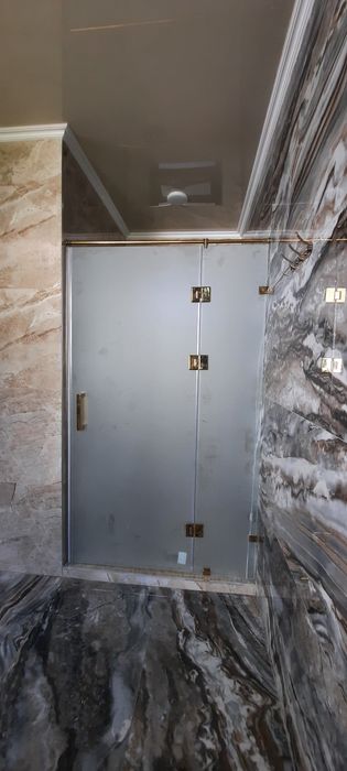 Душевые кабины из стекла