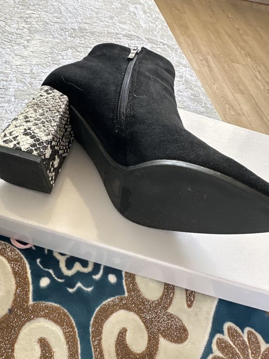 Сапожки женские….