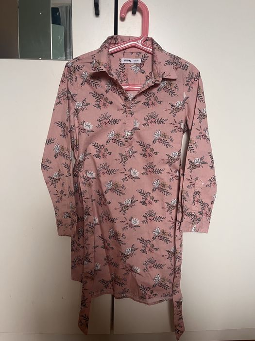 Лот от 5 рокли, р-р 122-128