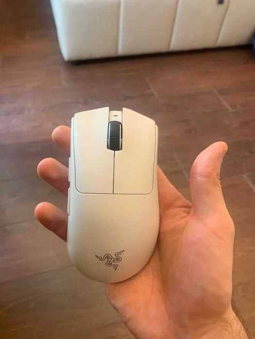 Razer Deathadder v4 pro на 1 месец