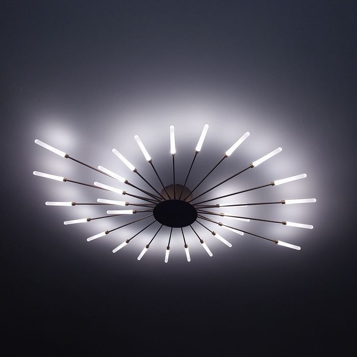 Люстра новая, красивая