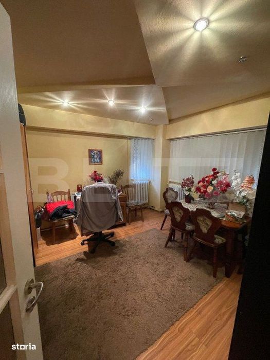 Apartament cu 4 camere , 79 mp, zona Micro 17