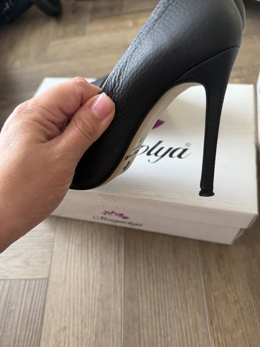 Продам лодочки марки perfect pairs