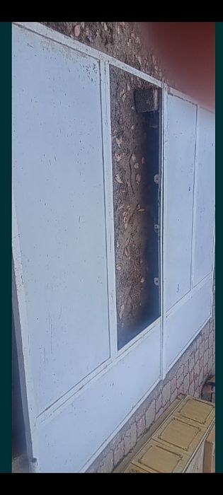 Дарвоза сотилади