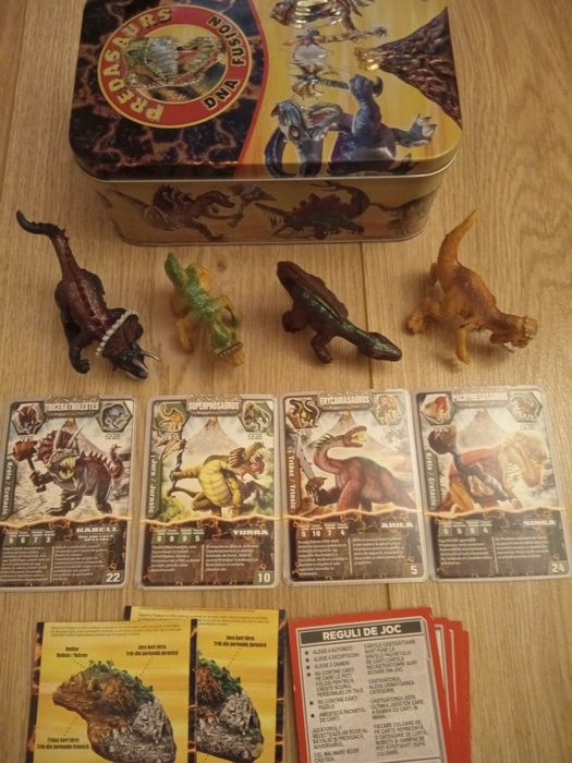 Dinozauri și dragoni reviste, abțibilduri, figurine