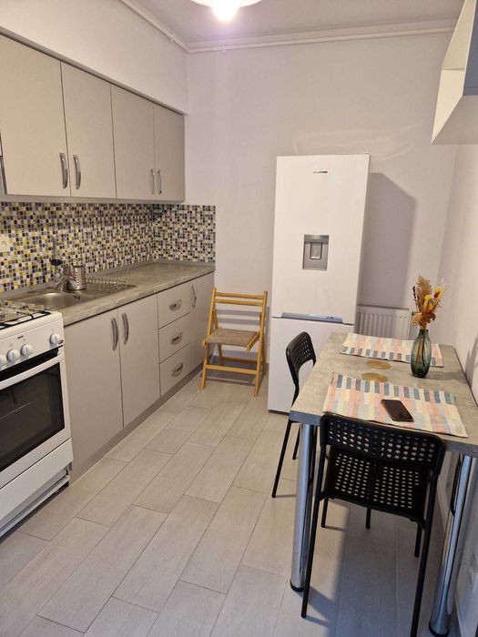 Inchiriere Garsoniera Bloc Nou Auchan-ParcMoghioros,Parcare Subterana