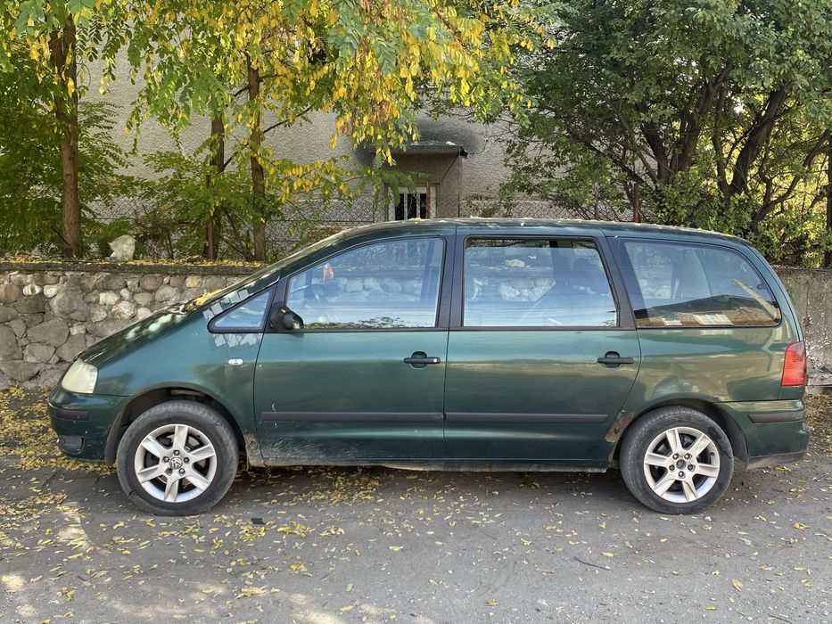 На Части може и цяла VW sharan 1.9 tdi мотор перфектен