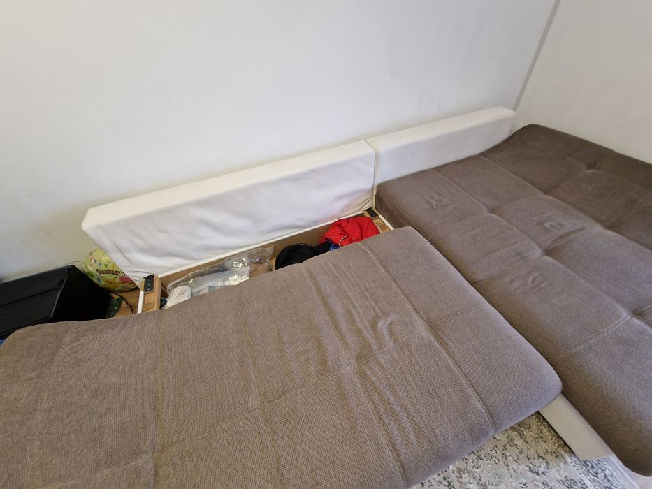 Colțar extensibil cu ladă de depozitare – stare foarte bună
