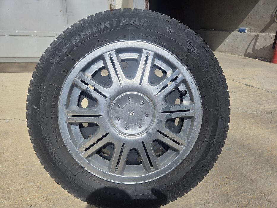 Зимни гуми с джанти 175/65R14 Toyota yaris