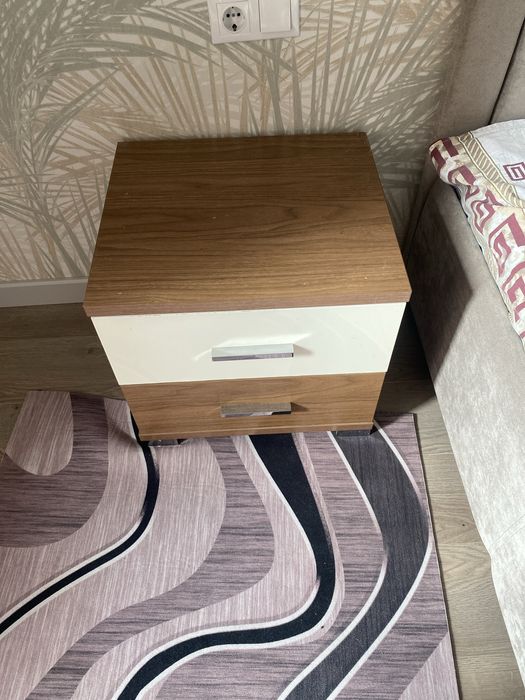 Тумбы прикроватные 2 шт