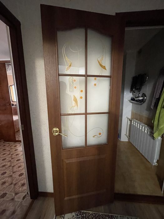 Межкомнатные двери 6 штук