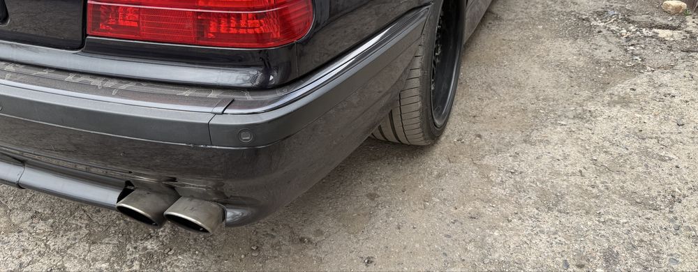 Продам задний бампер на е38