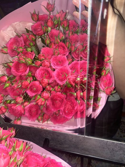 Красивый букет роза 9 штук