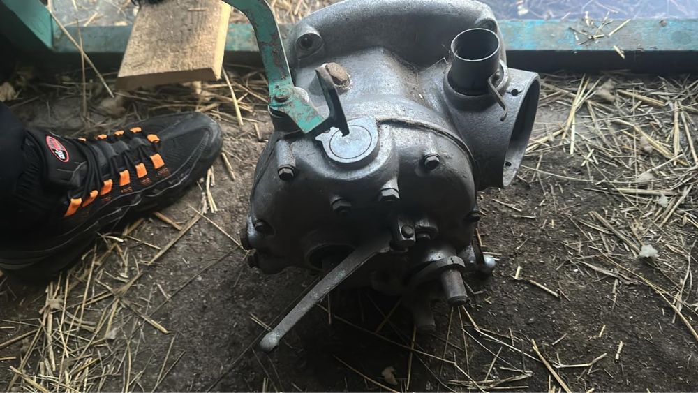 Продам запчасти на мотоцикл Урал