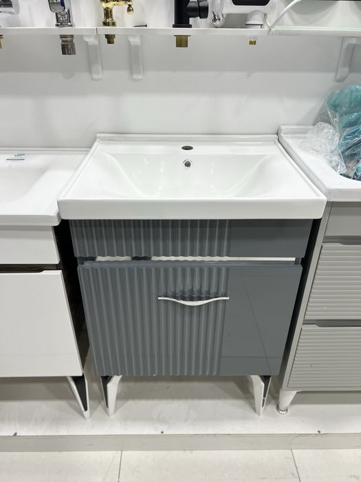 Раковина  висячей тумбой  (rakvina) osma