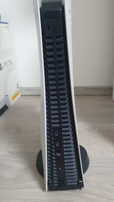 Playstation 5 (PS5) Disk + 2 controllere