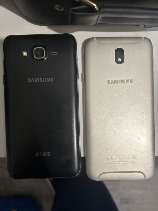 Телефон Samsung два разных