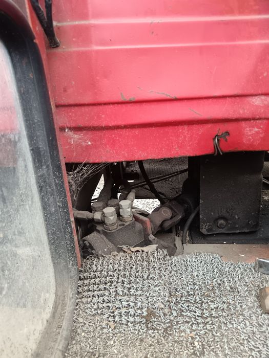 Tractor Universal 650