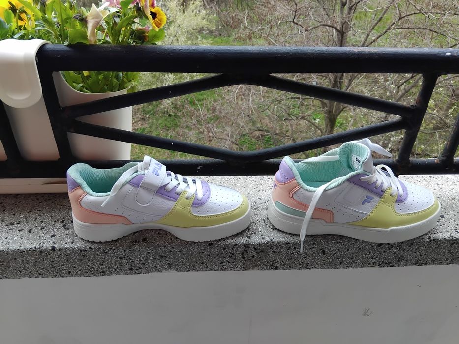 Оргинални дамски маратонки Fila