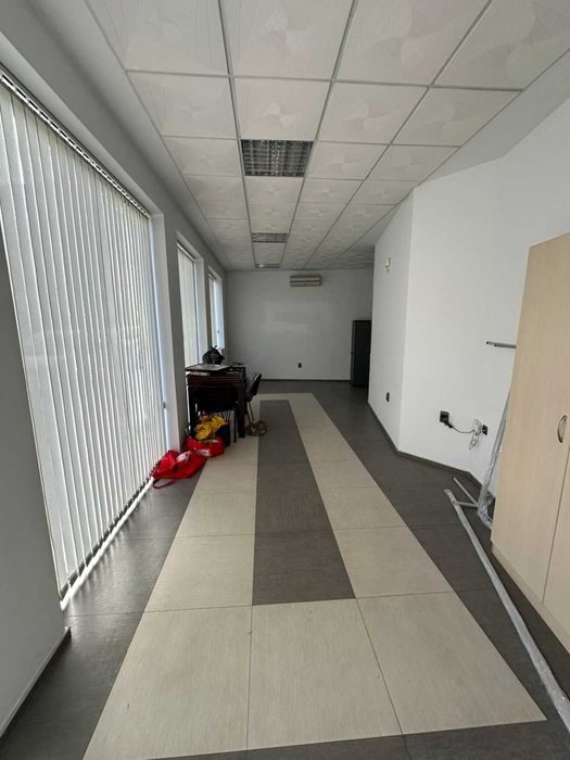 Дава се под наем Магазин в Пловдив, Център - 125 кв.м за 433.5 € - Снимка #1