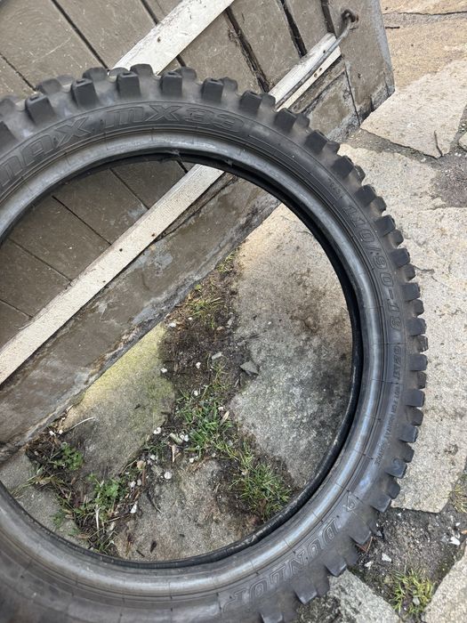 Гуми 19 цола  задни  има и почти нови