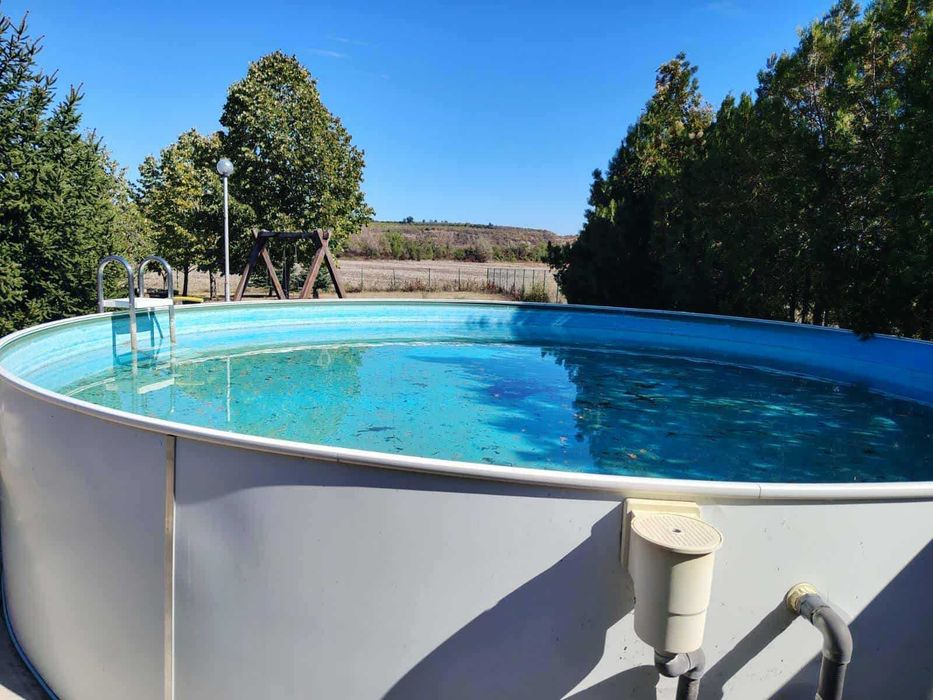 Басейн, баварски маси с пейки комплект, тенис маса и билярд