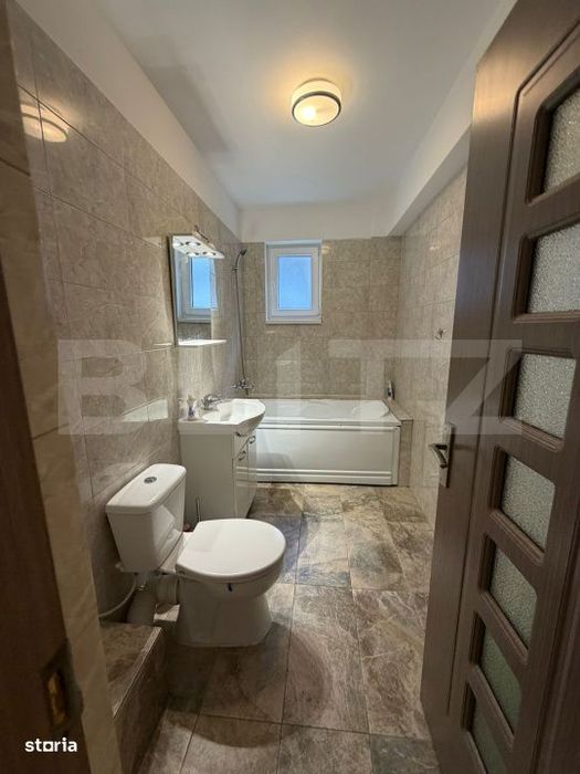 Apartament 2 camere, decomandat, parcare subterana, zona Vivo!